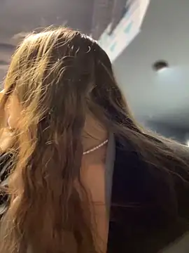 VelvetVixenI online show from April 15, 2026, 7:58 pm