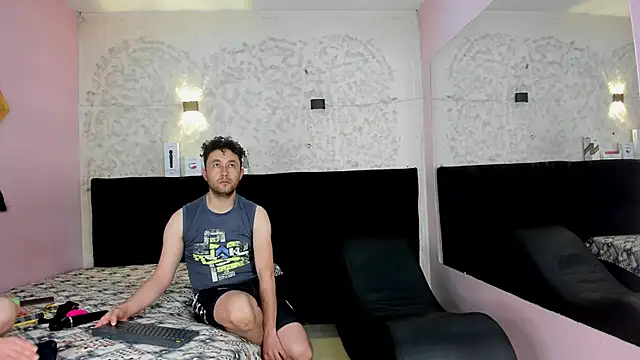 JeremmyAndStacy online show from September 11, 2025, 2:44 am