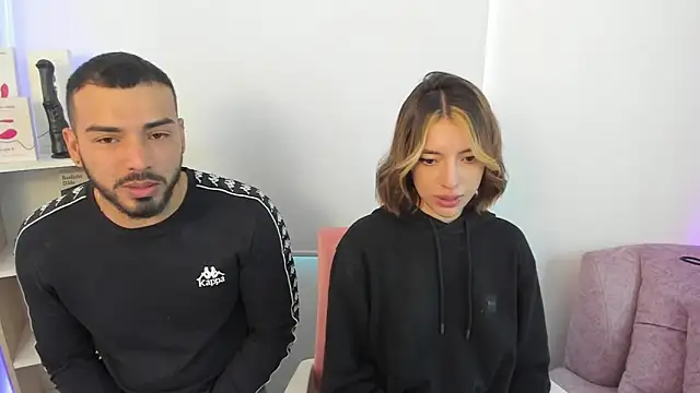 Snapshot of savage_sweethearts chatting on January 20, 2025, 3:18 pm savage sweethearts online show from January 20, 2025, 3:18 pm