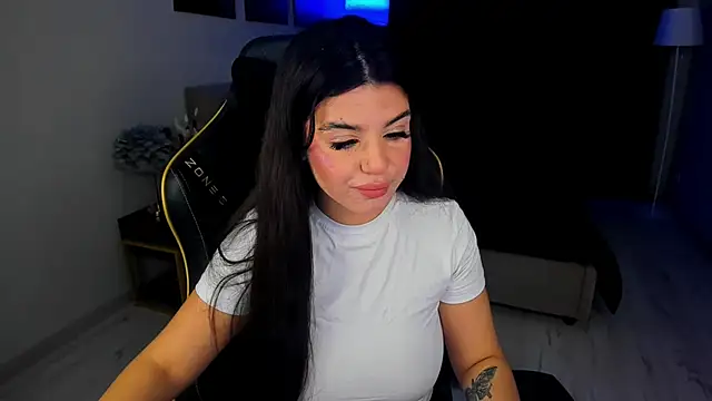 AlluringAriel online show from November 24, 2025, 7:35 pm