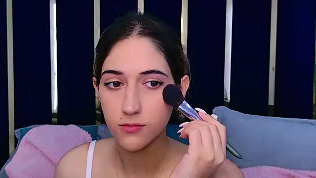 Teresa Stane online show from October 17, 2025, 5:32 am