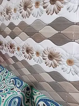 Haniya-143 online show from February 25, 2026, 6:39 pm