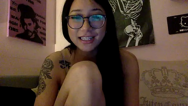 Snapshot of tokyobaby chatting on December 12, 2024, 6:03 am tokyobaby online show from December 12, 2024, 6:03 am