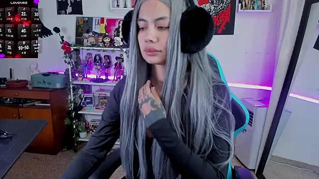 Snapshot of _sakae_ chatting on December 1, 2025, 8:41 am sakae online show from December 1, 2025, 8:41 am