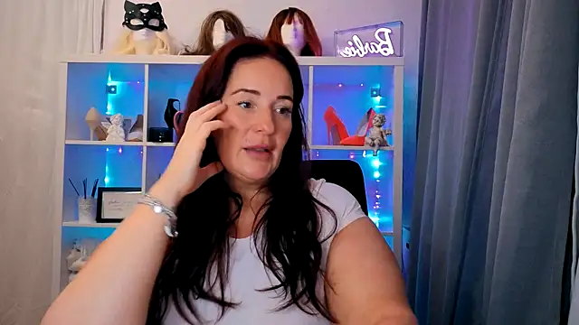 Engel mia online show from October 13, 2025, 11:16 pm