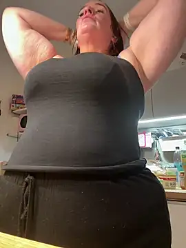 Engel mia online show from February 3, 2026, 10:04 pm