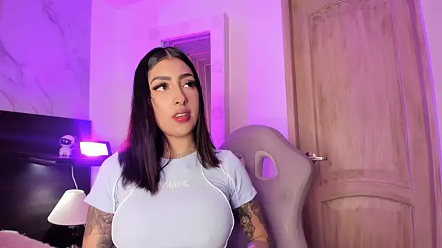 Snapshot of misscheelsee chatting on December 30, 2024, 5:02 pm misscheelsee online show from December 30, 2024, 5:02 pm