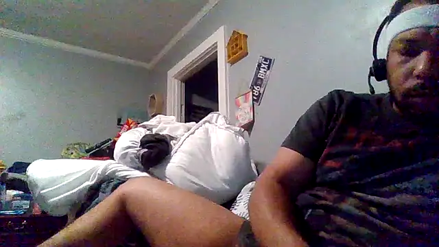 Creationmonster0 online show from November 15, 2025, 2:46 pm