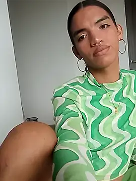 Snapshot of Melody200420 chatting on September 25, 2025, 2:10 pm Melody200420 online show from September 25, 2025, 2:10 pm