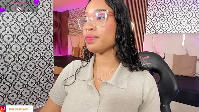 penelope tay1 online show from February 4, 2026, 3:12 am