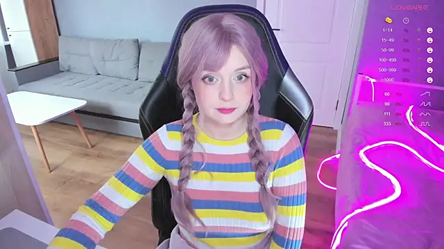 Snapshot of Amy_honey_angel chatting on September 24, 2025, 10:07 am Amy honey angel online show from September 24, 2025, 10:07 am