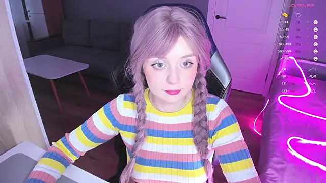 Snapshot of Amy_honey_angel chatting on December 1, 2025, 12:43 pm Amy honey angel online show from December 1, 2025, 12:43 pm