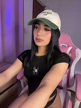 Emily-14 online show from January 16, 2026, 2:37 am