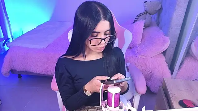 Emily-14 online show from March 26, 2026, 6:19 am