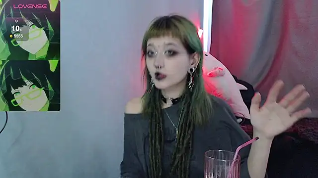 Snapshot of Milten-Trish chatting on May 7, 2026, 3:39 pm Milten-Trish online show from May 7, 2026, 3:39 pm