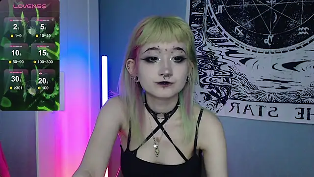 Snapshot of Milten-Trish chatting on May 25, 2026, 1:55 am Milten-Trish online show from May 25, 2026, 1:55 am
