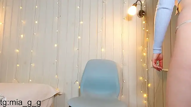 Snapshot of Mia_Mia_M chatting on October 30, 2025, 6:26 am Mia Mia M online show from October 30, 2025, 6:26 am