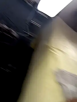 Snapshot of GOLDEN_HQUR chatting on March 8, 2026, 3:27 pm GOLDEN HQUR online show from March 8, 2026, 3:27 pm