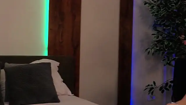 SkylerSpark online show from April 6, 2026, 7:59 pm