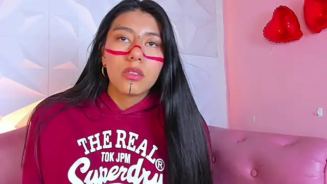 Snapshot of CarlaAlvez chatting on March 6, 2025, 11:31 pm CarlaAlvez online show from March 6, 2025, 11:31 pm