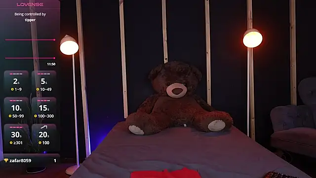 vampy dolll online show from January 29, 2025, 8:04 pm