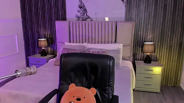 Lillyortiz online show from July 31, 2026, 3:11 pm