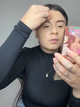 SaraBraun  online show from April 17, 2026, 5:38 pm