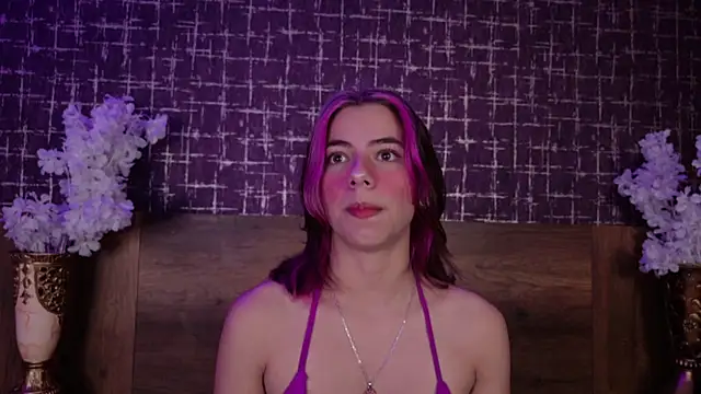 ArtemisaBlake online show from November 18, 2025, 4:33 pm