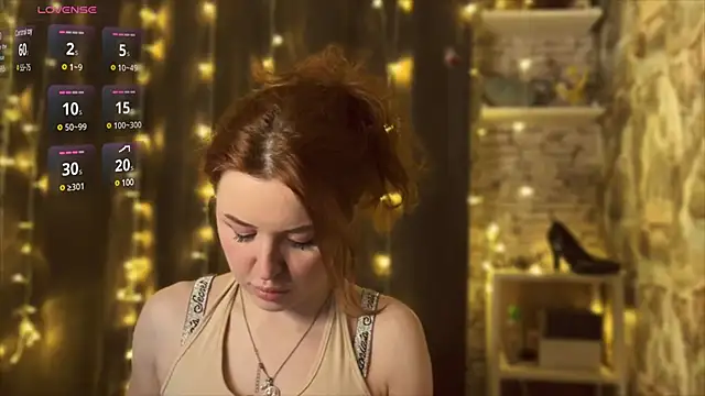 Snapshot of LaurenRossss chatting on December 18, 2024, 10:13 pm LaurenRossss online show from December 18, 2024, 10:13 pm