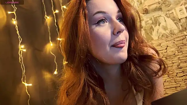 Snapshot of LaurenRossss chatting on January 25, 2025, 11:00 pm LaurenRossss online show from January 25, 2025, 11:00 pm