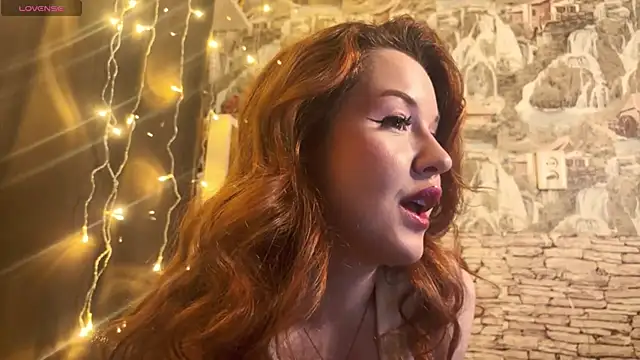 Snapshot of LaurenRossss chatting on February 4, 2025, 11:38 pm LaurenRossss online show from February 4, 2025, 11:38 pm