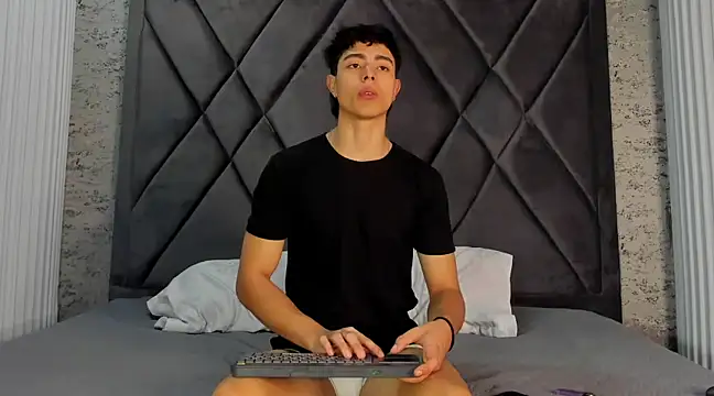 Snapshot of JoshRashfordd chatting on February 16, 2025, 11:49 am JoshRashfordd online show from February 16, 2025, 11:49 am