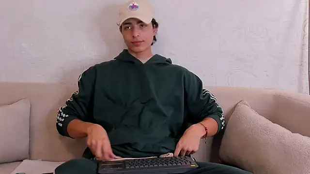 Snapshot of JoshRashfordd chatting on October 11, 2025, 10:52 pm JoshRashfordd online show from October 11, 2025, 10:52 pm