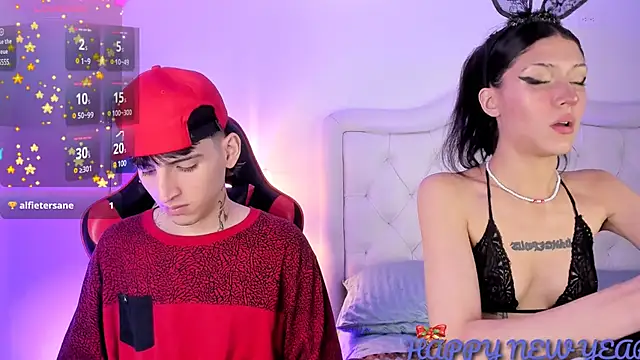 Snapshot of sett_and_gwen chatting on January 2, 2025, 7:23 am sett and gwen online show from January 2, 2025, 7:23 am