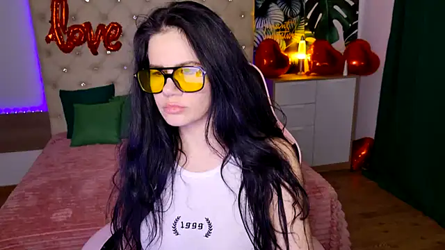 Snapshot of KattieSims chatting on February 16, 2025, 11:16 pm KattieSims online show from February 16, 2025, 11:16 pm