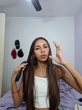 Snapshot of Jazmin-Cerezita chatting on March 22, 2025, 11:21 am Jazmin-Cerezita online show from March 22, 2025, 11:21 am