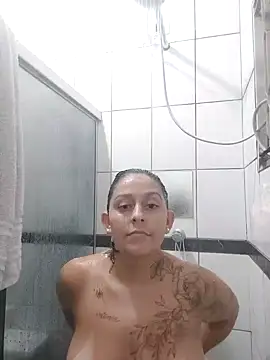 baixinhaloira online show from December 13, 2024, 11:50 pm