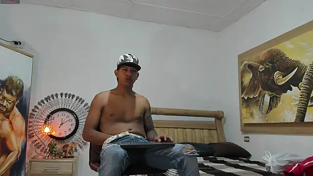mr stiven  online show from May 29, 2026, 7:28 am