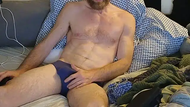 Twowellshapedheads online show from December 15, 2025, 6:28 am