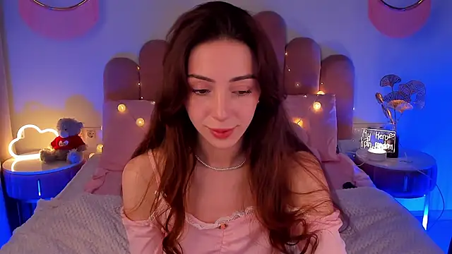 Snapshot of ElsaYoung chatting on January 22, 2025, 11:21 pm ElsaYoung online show from January 22, 2025, 11:21 pm