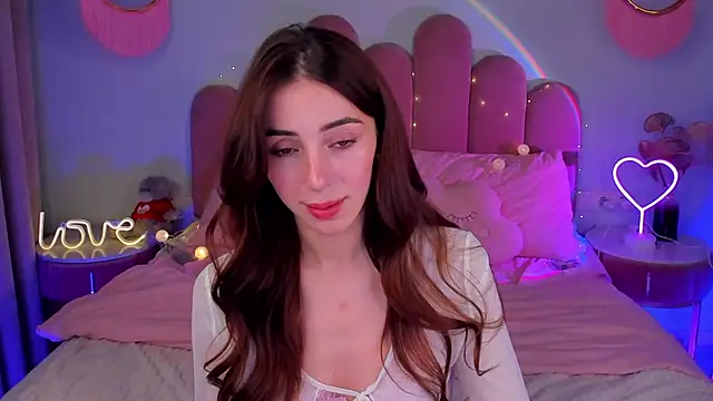 Snapshot of ElsaYoung chatting on February 19, 2025, 11:46 pm ElsaYoung online show from February 19, 2025, 11:46 pm