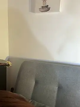 Snapshot of LuneObscure chatting on March 22, 2025, 5:28 am LuneObscure online show from March 22, 2025, 5:28 am