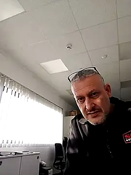 Husoban online show from November 5, 2025, 7:30 am