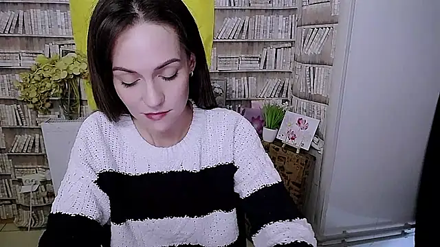 Lina Star S online show from October 12, 2025, 8:24 am