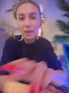 Snapshot of FelyJolie chatting on January 21, 2025, 8:52 am FelyJolie online show from January 21, 2025, 8:52 am