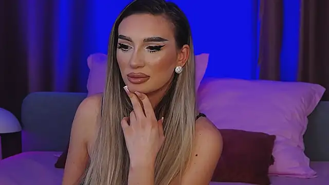 Snapshot of FelyJolie chatting on February 21, 2025, 4:37 pm FelyJolie online show from February 21, 2025, 4:37 pm