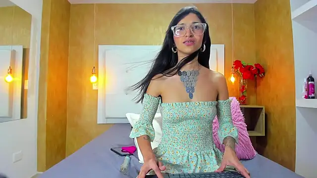 Snapshot of Milaspetite chatting on January 5, 2025, 5:09 pm Milaspetite online show from January 5, 2025, 5:09 pm