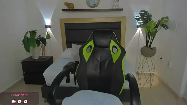 Snapshot of catleya_0 chatting on December 22, 2024, 3:11 am catleya 0 online show from December 22, 2024, 3:11 am