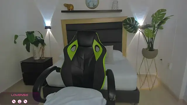 Snapshot of catleya_0 chatting on January 15, 2025, 2:49 am catleya 0 online show from January 15, 2025, 2:49 am