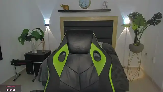 Snapshot of catleya_0 chatting on February 8, 2025, 3:30 am catleya 0 online show from February 8, 2025, 3:30 am